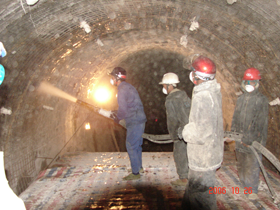 2006 – ADB / 09 tunnels connecting Fianarantsoa and Manakara rehabilitation works.